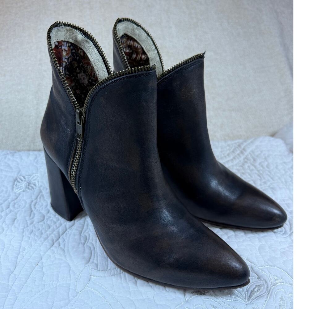 Freebirds Women's 9 Brown Jalessa Leather Side Zip Heeled Ankle Boots Western